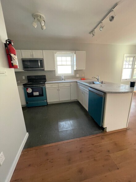 Kitchen (new Appliances with micro and dishwasher - 43 Main St