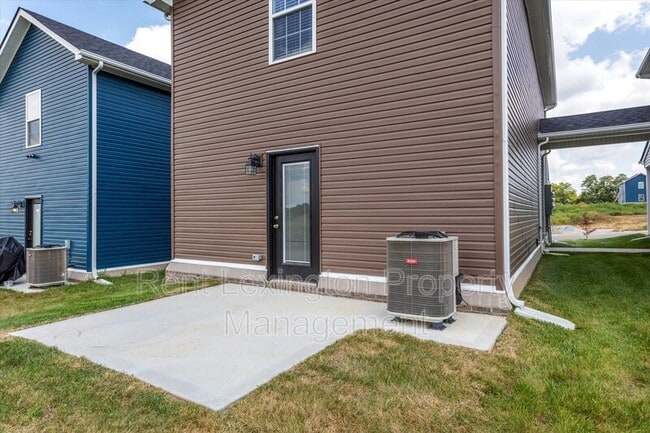 Building Photo - 2015 Dolly Dr