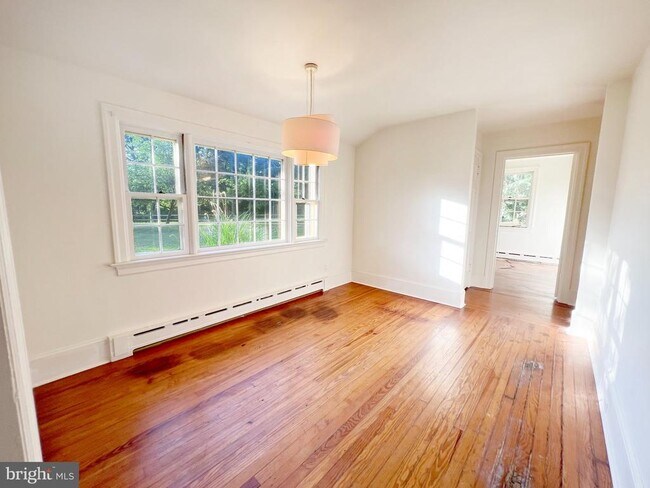 Building Photo - 51 Elfman Dr