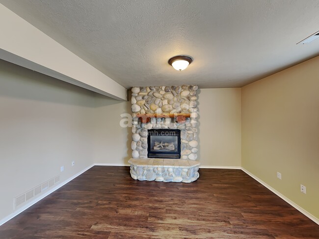 Building Photo - 13079 S 2900 W