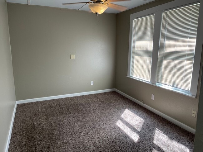 Building Photo - LAKE ELLA / MIDTOWN