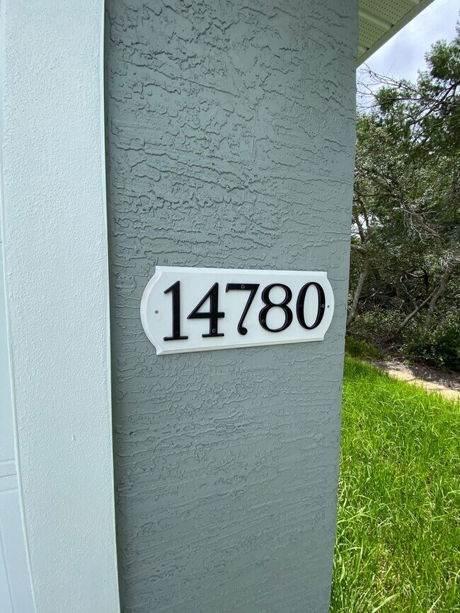 Building Photo - 14780 SW 27 Ct Rd