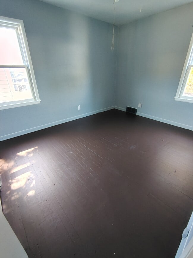 Building Photo - 2524 N Rockton Ave