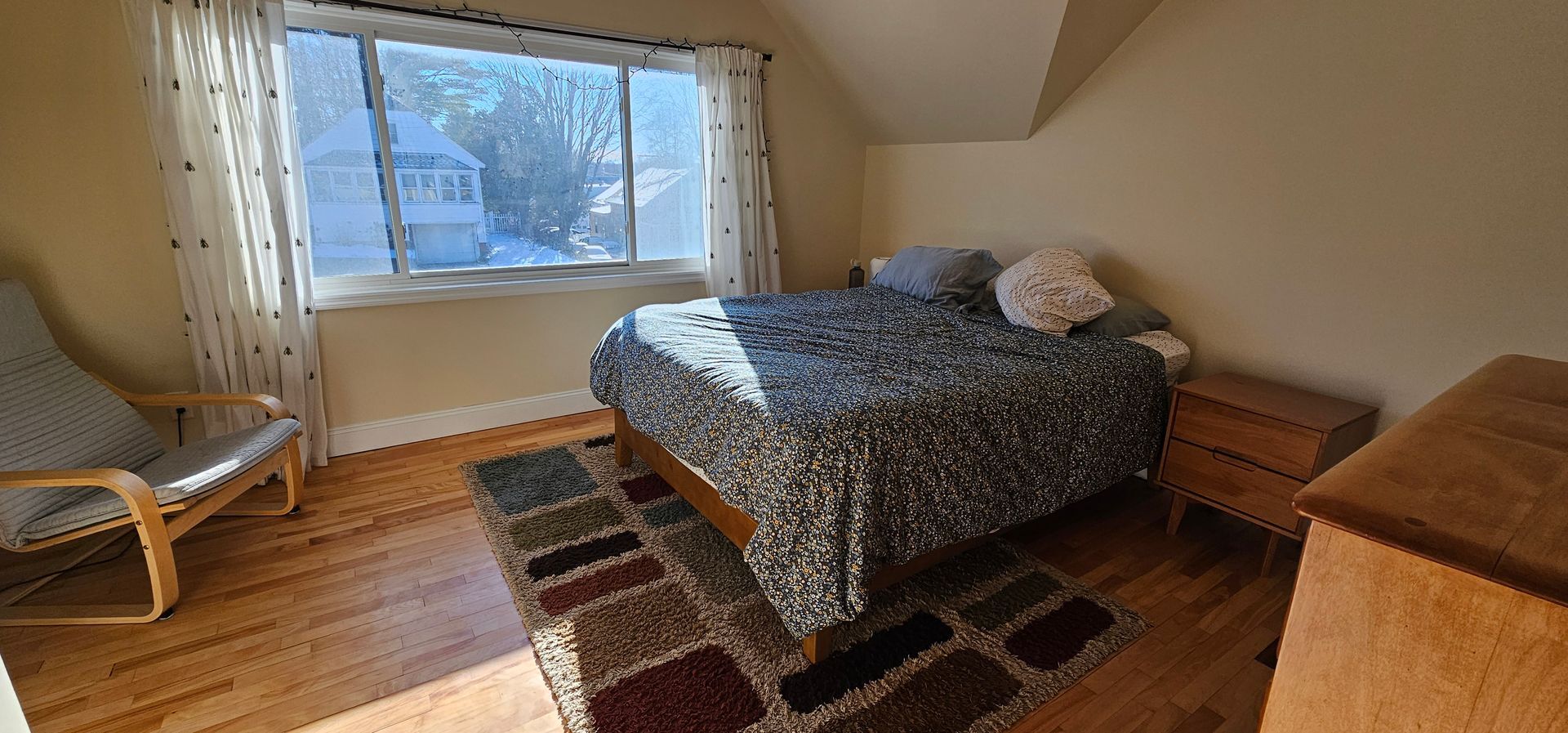 Building Photo - 389 E Allen St