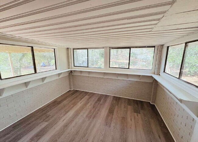 Building Photo - 2609 County Line Rd SW