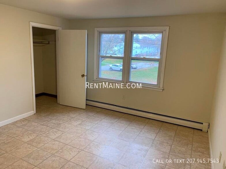 Building Photo - 33 Yale St