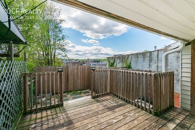Building Photo - 4562 Silverwood St