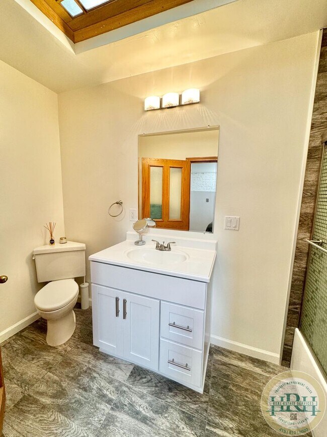 Building Photo - Huge Spacious 1BR|1BA loft in Lower Haight