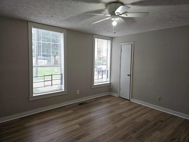 Building Photo - 422 Meriwether St