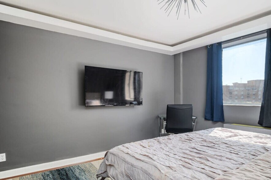 Building Photo - 215 Piedmont Ave NE