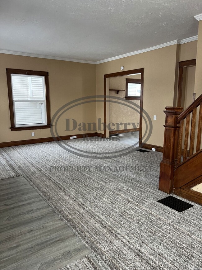 Building Photo - 2416 Lawton Ave