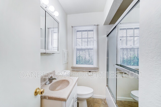 Building Photo - 1132 Brookley Blvd