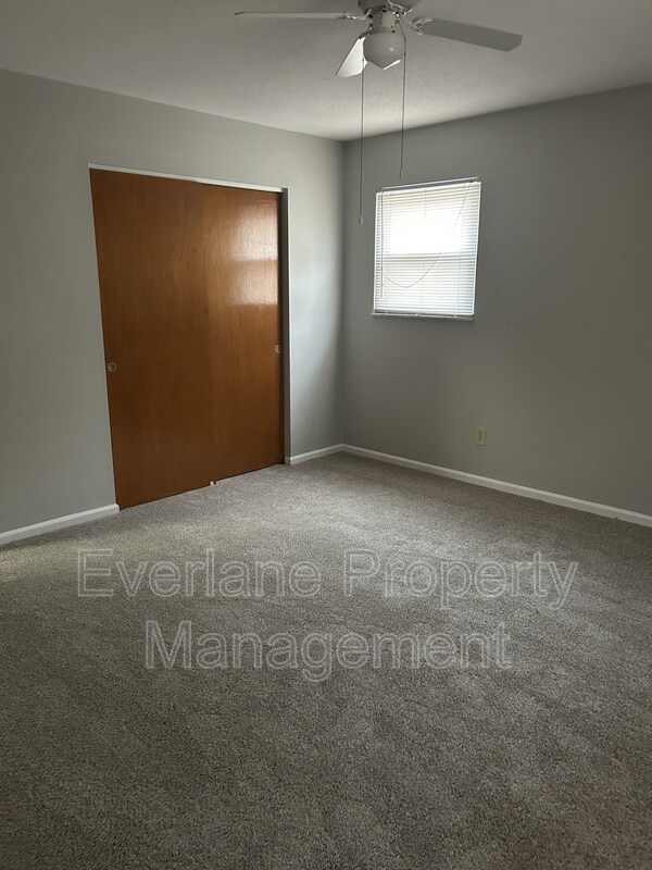 Building Photo - 10243 Bayton Ct