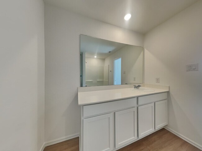 Building Photo - 27019 Breakaway Ln