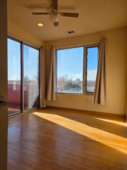 Building Photo - 893 Silver Ave SW