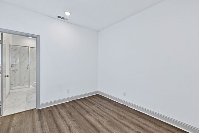 Building Photo - 1320 Hill Country Pl