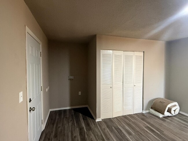 Building Photo - 2320 Haskell St