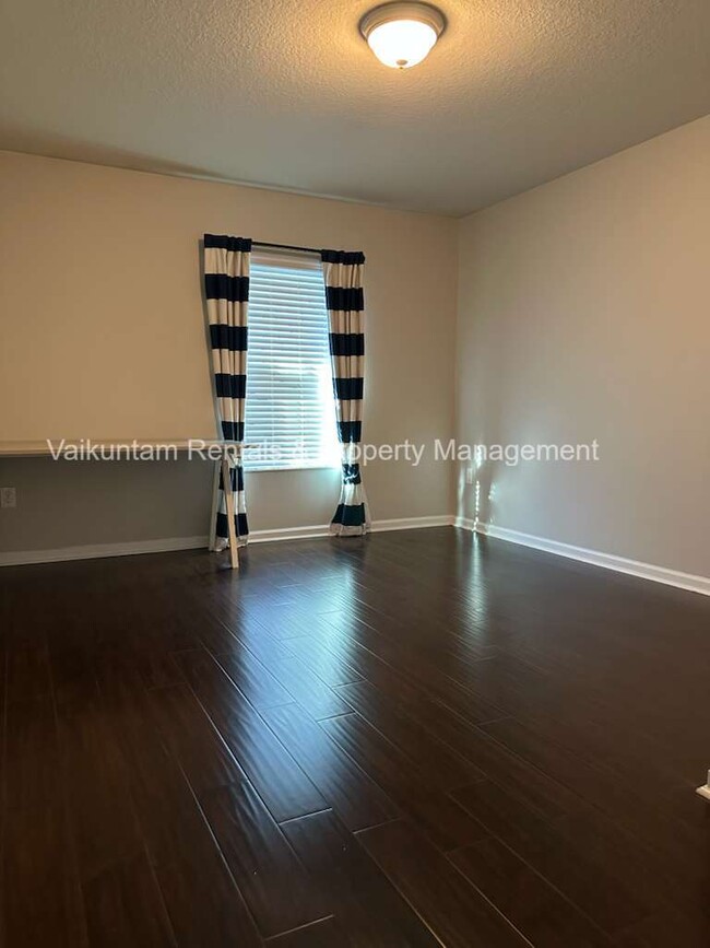 Building Photo - 4240 Metron Dr