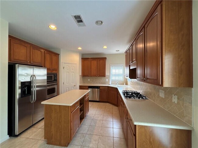 Building Photo - 230 Collins View Ct