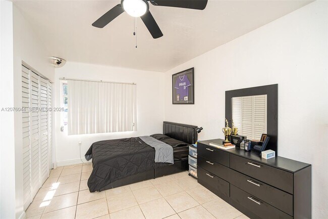 Building Photo - 8120 SW 103rd Ave