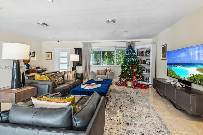 Building Photo - 13801 S Biscayne River Dr