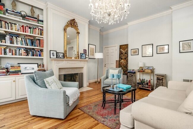 Building Photo - 341 Beacon St