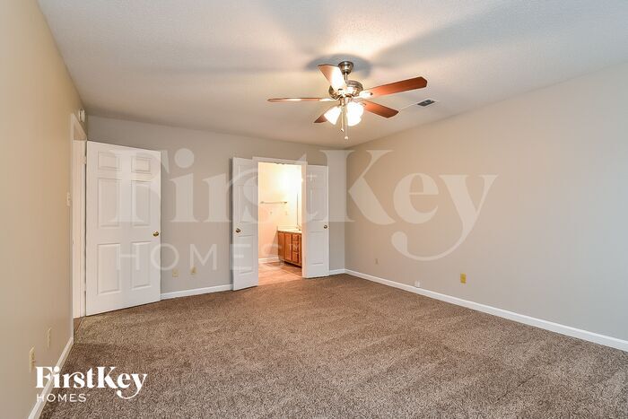 Building Photo - 6464 Evergreen Dr