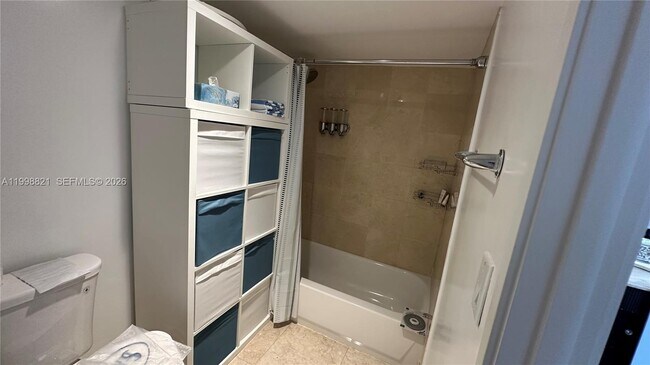 Building Photo - 210 174th St