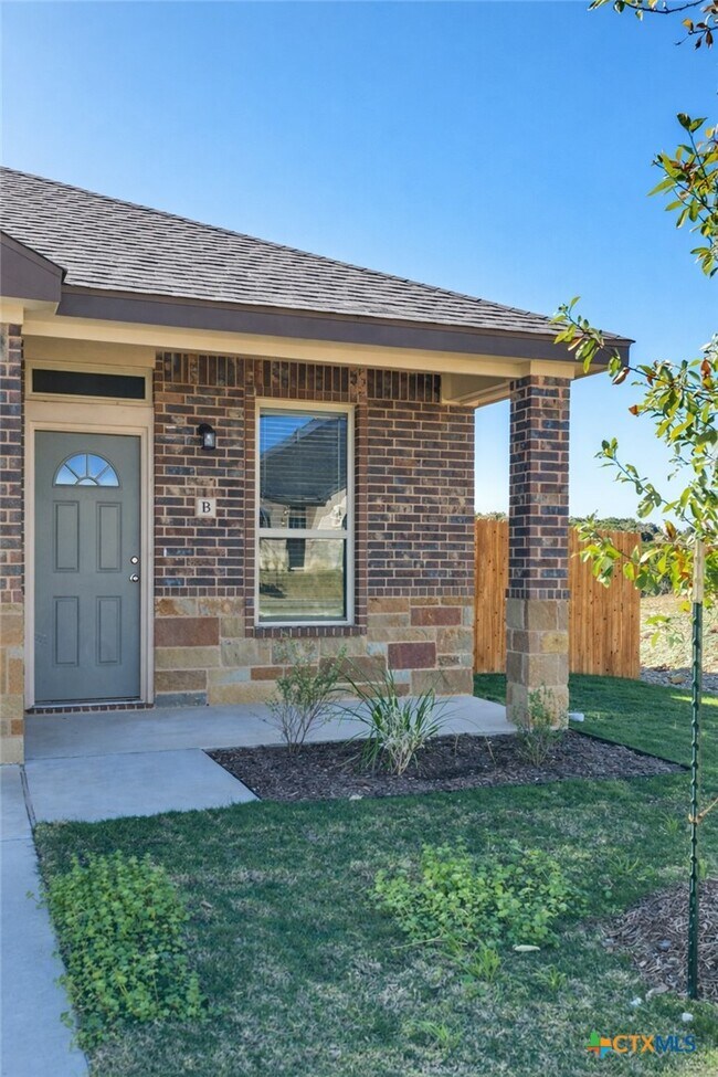 Building Photo - 101 Leon Ln