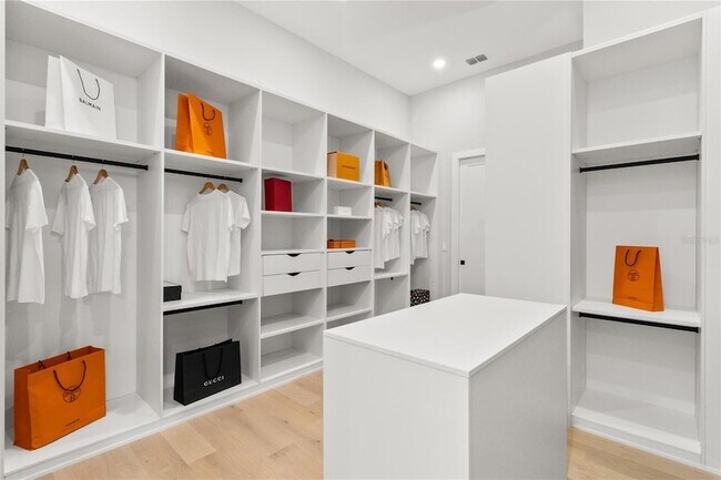 Building Photo - 16809 Bolsena Dr