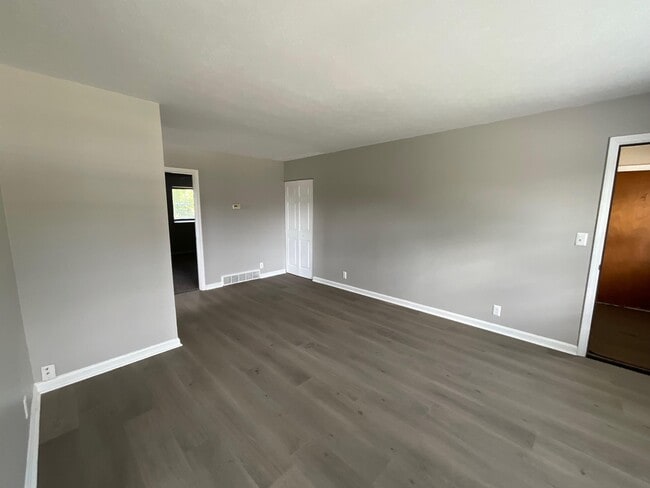 Building Photo - 2013 Terril Ln