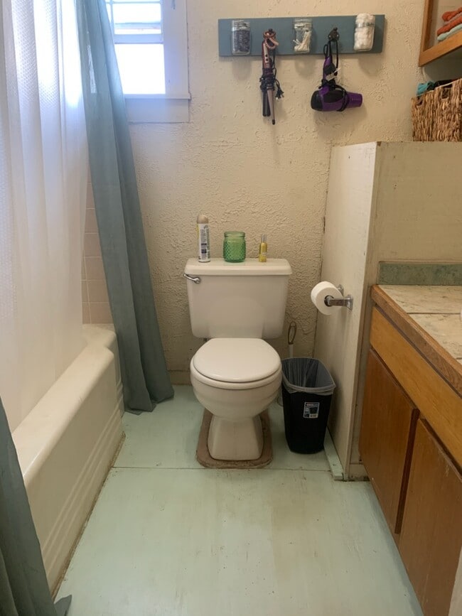 Building Photo - 3080 US-90