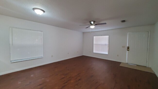 Building Photo - Coming Soon! 3 Bedroom, 2 Bathroom Home for Rent in Plant City