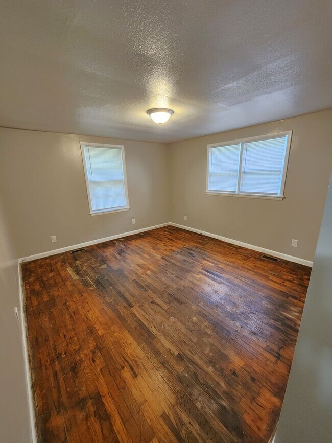 Building Photo - Nice, big, and updated 2BR rancher with full basement, parking off street and carport!
