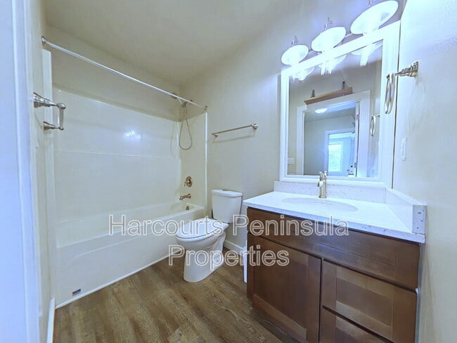 Building Photo - 1223 11th St