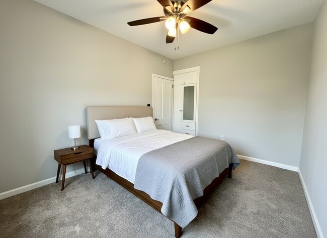 Building Photo - 222 Milligan St