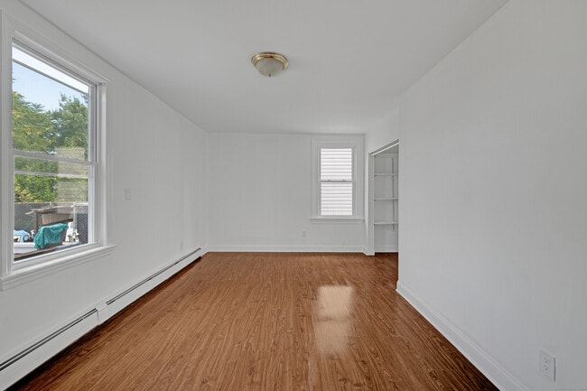 Building Photo - 72 Fairmount Ave