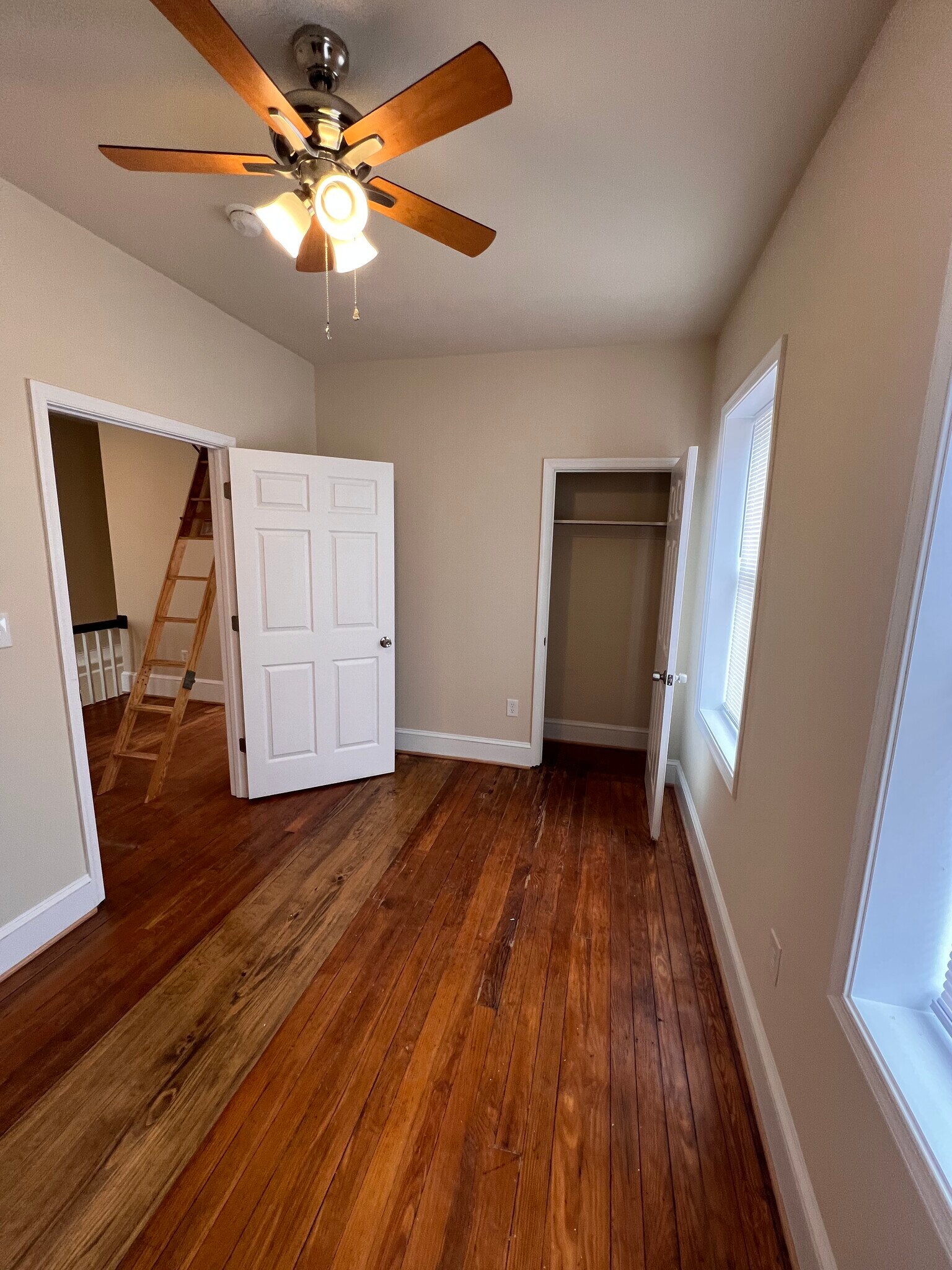 Building Photo - 1005 W High St