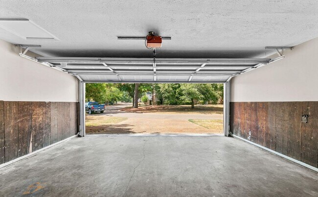 Building Photo - Live Where Convenience Meets Comfort in La...