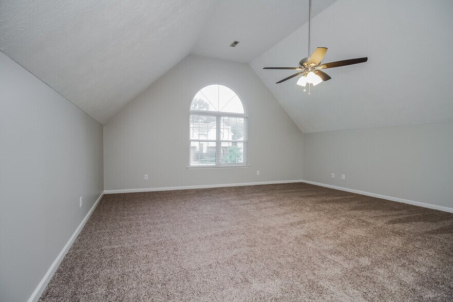 Building Photo - 1209 Highland Hills Dr