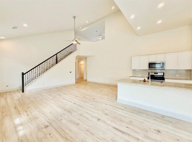 Building Photo - 18321 Anicio Gallo Dr