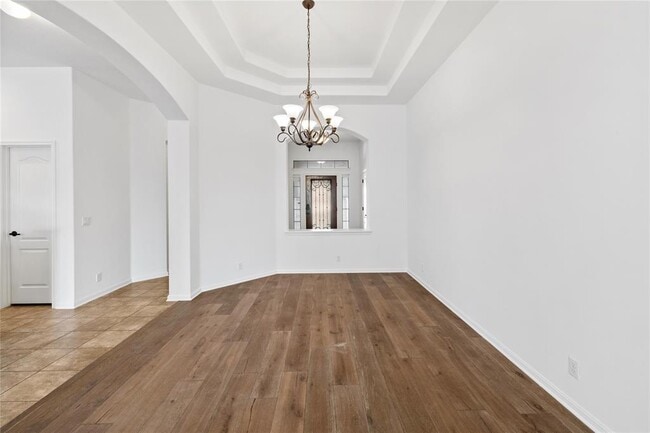 Building Photo - 250 Maeves Way