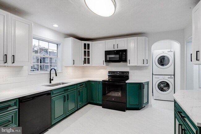 Building Photo - 5717 Station Rd