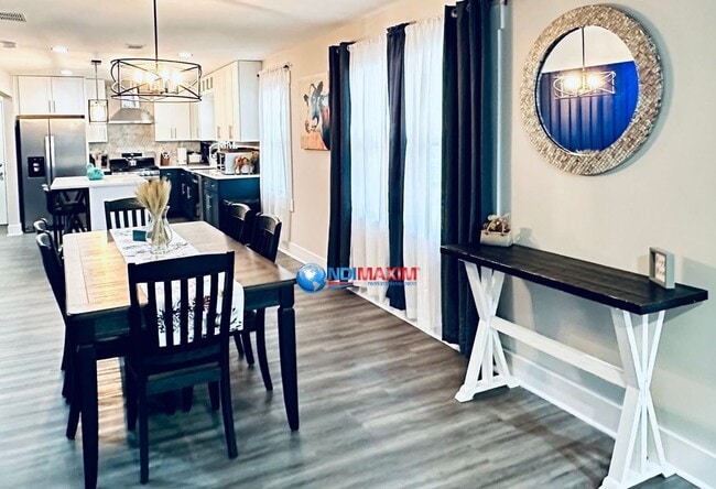 Building Photo - Full furnish property   FOR SALE/RENT