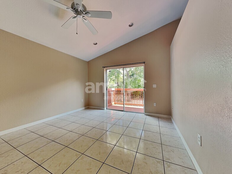 Building Photo - 5817 Mohr Loop