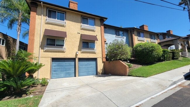 Building Photo - MOVE-IN SPECIAL: 1/2 off 1st month's rent! 2bd 2 ba Condo w/Garage