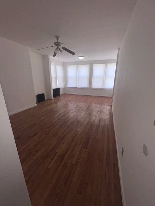 Building Photo - 636 E 230th St