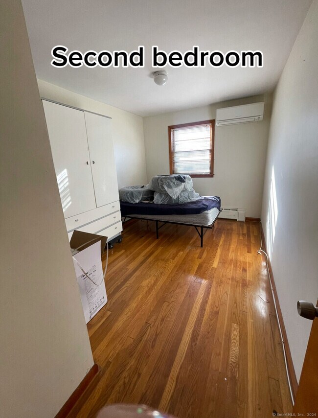 Building Photo - 325 Pasadena Pl