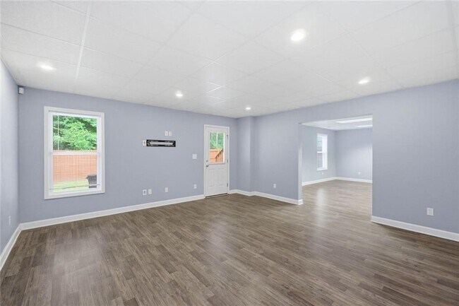 Building Photo - 518 S Fortune Way
