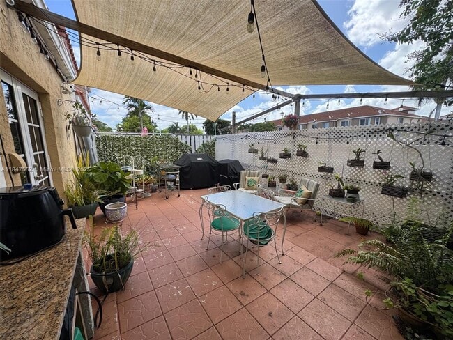 Building Photo - 6405 SW 132nd Ct Cir